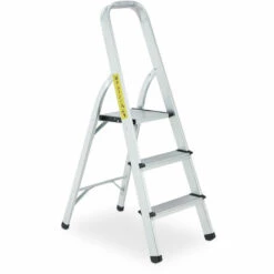 Relaxdays Trittleiter, 3 Stufen, Klappbare Haushaltsleiter, Alu, Bis 150 Kg, Sicherheitsleiter Mit Griff, Silber/schwarz