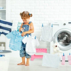 Relaxdays Tritthocker, Klappbar, Rutschfest, 120 Kg Belastbar, Tragegriff, Klapphocker, HxBxT: 32,5 X 37 X 30 Cm, Pink 8 Relaxdays Tritthocker, Klappbar, Rutschfest, 120 Kg Belastbar, Tragegriff, Klapphocker, HxBxT: 32,5 X 37 X 30 Cm, Pink -Leitern Verkaufsladen 54064663 4