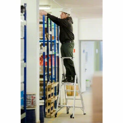 STEHLEITER EXPERTEN - MATISERE Stehleiter 3 Stufen - Maximale Arbeitshöhe 2.64m - 9303 -Leitern Verkaufsladen 9752844 3