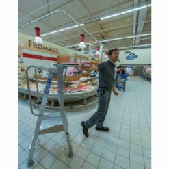 TUBESCA COMABI Warenlager Stehleiter - Maximale Arbeitshöhe 2.30m - 2273101 8 TUBESCA COMABI Warenlager Stehleiter - Maximale Arbeitshöhe 2.30m - 2273101 -Leitern Verkaufsladen 9754316 4